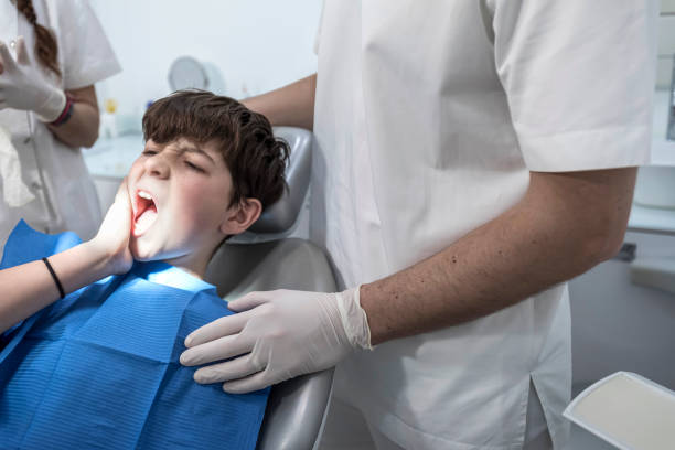 Best Emergency Tooth Extraction in University Park, IL